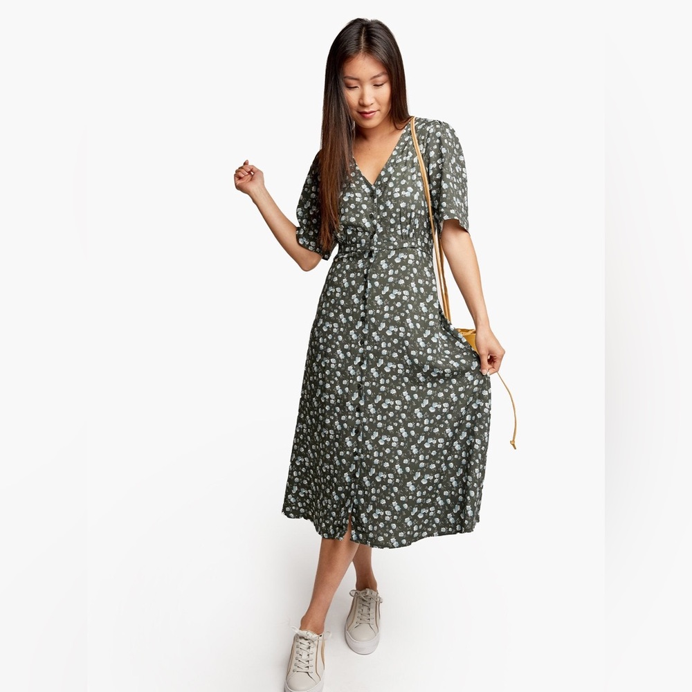❌SOLD❌NWT Able Amelia Button Down Dress - Green Floral - Small